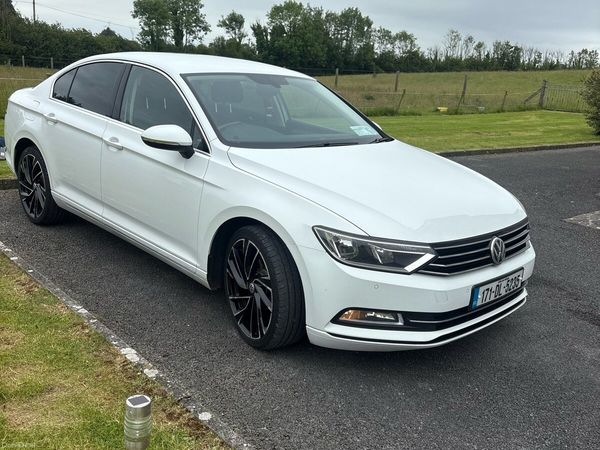 Volkswagen Passat Saloon, Diesel, 2017, White