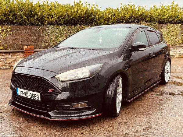 Ford Focus Hatchback, Diesel, 2015, Black