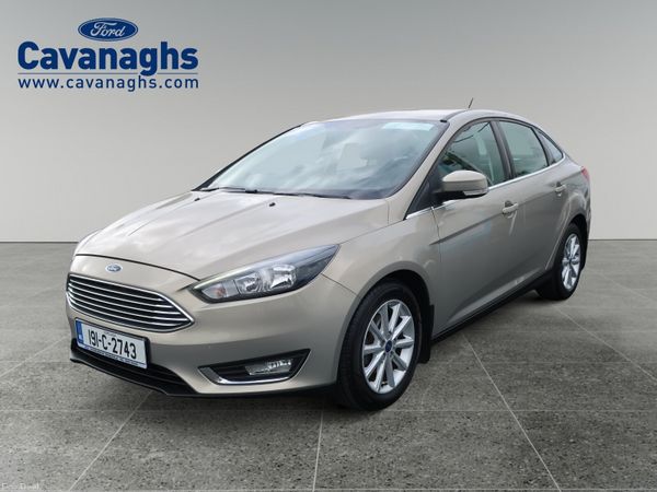 Ford Focus Saloon, Diesel, 2019, Grey