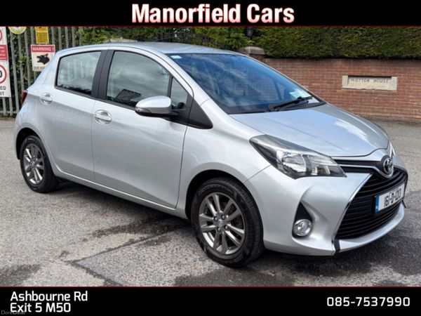 Toyota Yaris Hatchback, Petrol, 2016, Silver