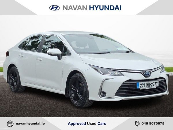Toyota Corolla Saloon, Petrol Hybrid, 2022, White