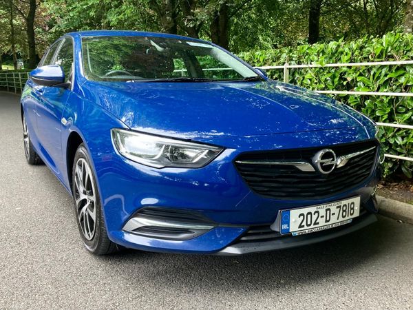 Opel Insignia Hatchback, Diesel, 2020, Blue