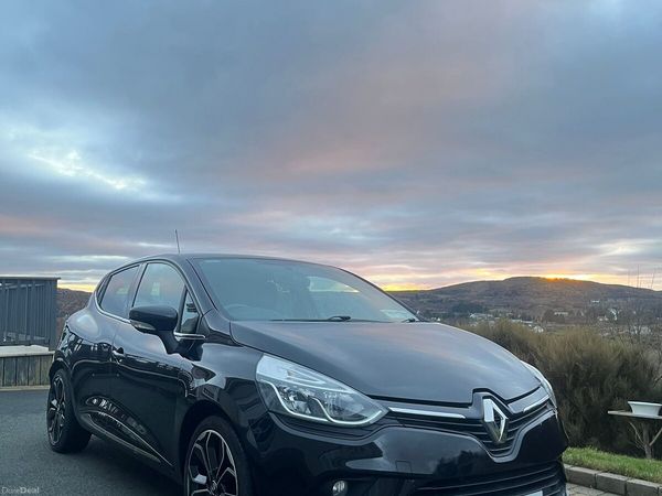 Renault Clio Hatchback, Diesel, 2018, Black