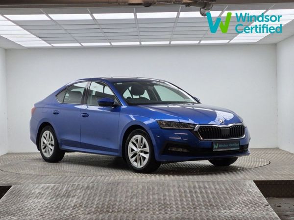 Skoda Octavia Saloon, Petrol, 2022, Blue