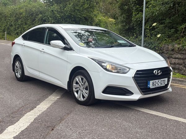 Hyundai i40 Saloon, Diesel, 2016, White