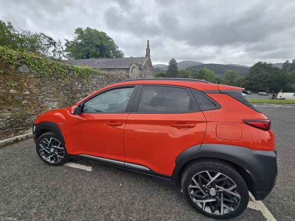 Hyundai KONA Hatchback, Petrol Hybrid, 2021, Orange