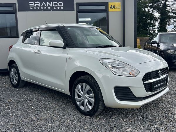 Suzuki Swift Hatchback, Petrol, 2020, White