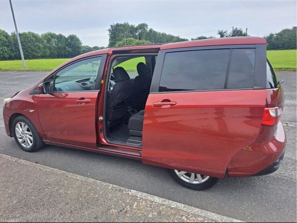 Mazda Mazda5 MPV, Diesel, 2012, Red