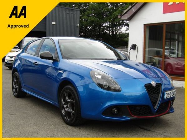 Alfa Romeo Giulietta Hatchback, Petrol, 2020, Blue