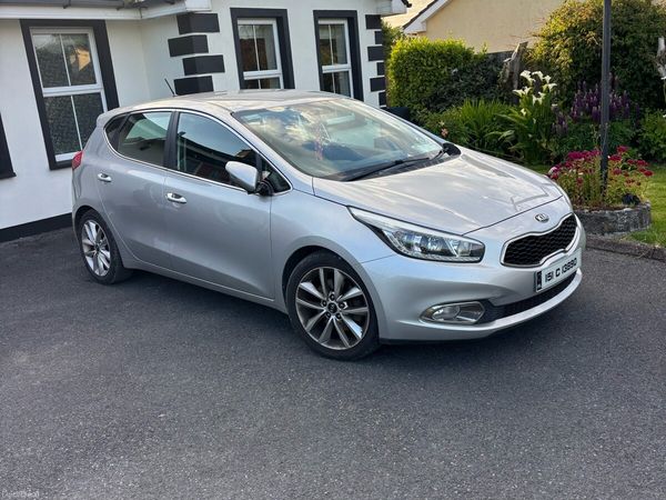 Kia Ceed Hatchback, Diesel, 2015, Silver