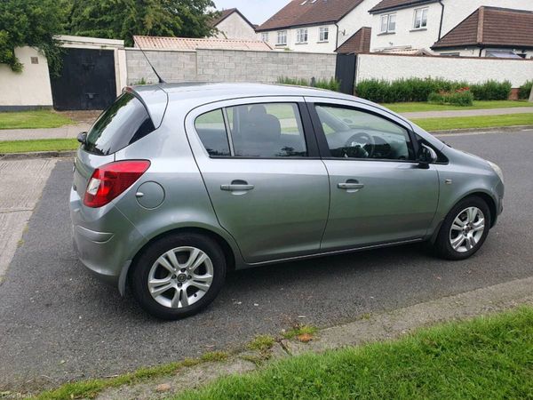 Opel Corsa Hatchback, Petrol, 2012, Silver