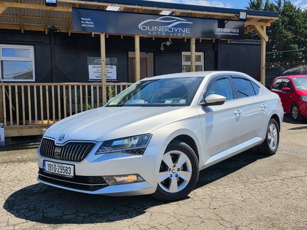 Skoda Superb Saloon, Diesel, 2019, Grey