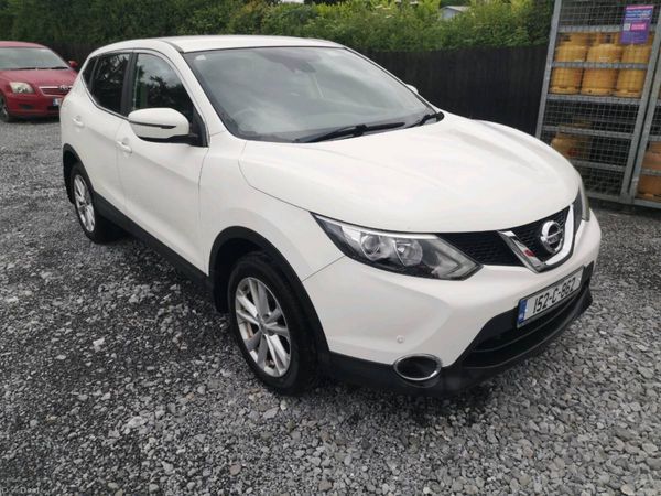 Nissan Qashqai Hatchback, Diesel, 2015, White