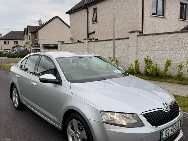 Skoda Octavia Saloon, Diesel, 2015, Silver