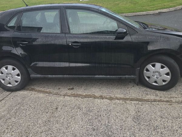 Volkswagen Polo Hatchback, Petrol, 2011, Black