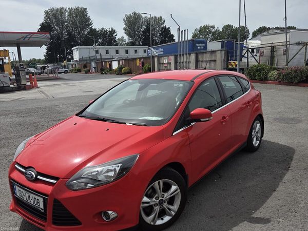 Ford Focus Hatchback, Diesel, 2013, Red