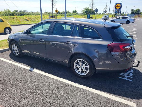 Vauxhall Insignia Estate, Diesel, 2015, Grey