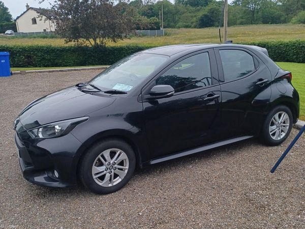 Toyota Yaris Hatchback, Petrol Hybrid, 2022, Black