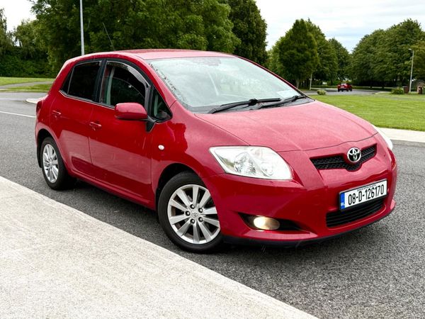 Toyota Auris Hatchback, Diesel, 2008, Red