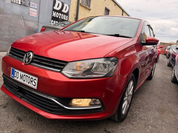Volkswagen Polo Hatchback, Petrol, 2014, Red