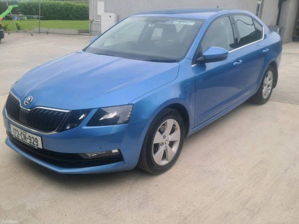 Skoda Octavia Hatchback, Diesel, 2017, Blue