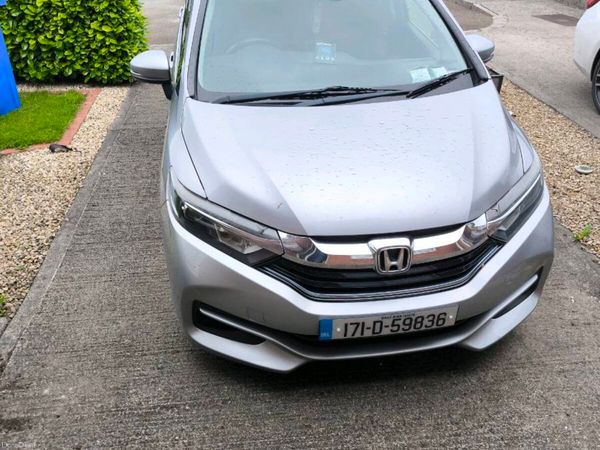 Honda Shuttle MPV, Petrol Hybrid, 2017, Silver