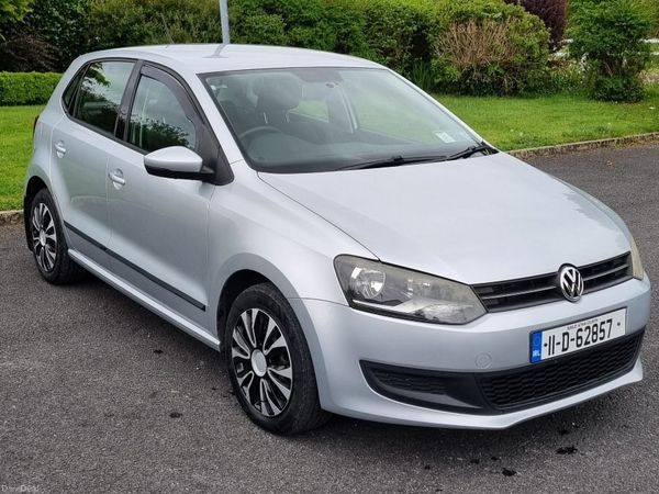 Volkswagen Polo Hatchback, Petrol, 2011, Silver