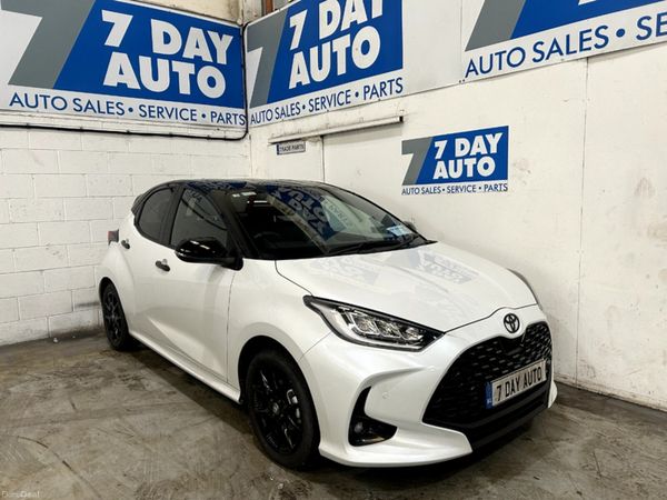 Toyota Yaris Hatchback, Petrol Hybrid, 2025, White