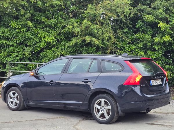 Volvo V60 Estate, Diesel, 2015, Blue