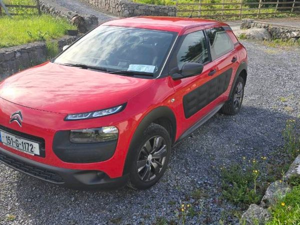Citroen C4 Hatchback, Petrol, 2015, Red