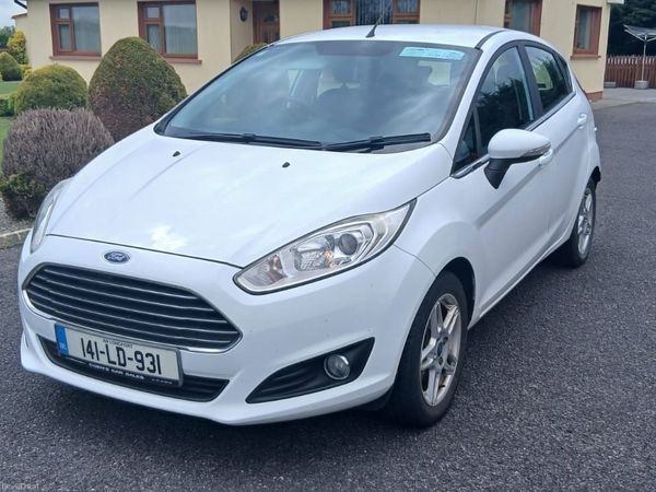Ford Fiesta Hatchback, Petrol, 2014, White