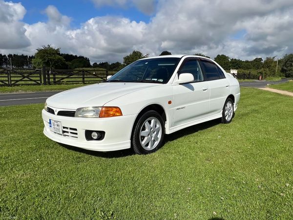 Other Other Saloon, Petrol, 1996, White