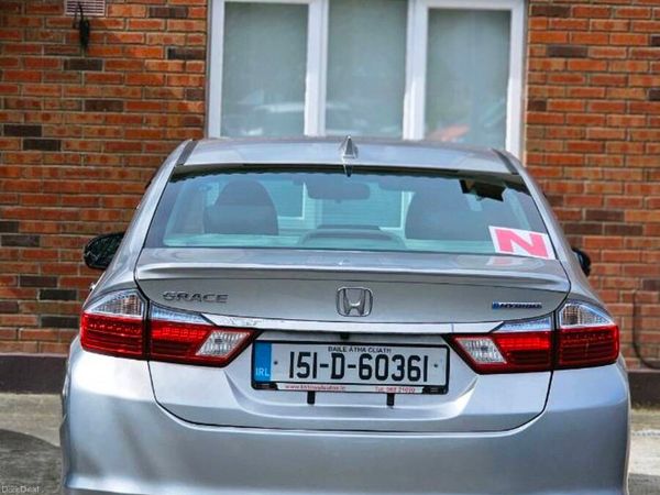 Honda Grace Saloon, Petrol Hybrid, 2015, Silver