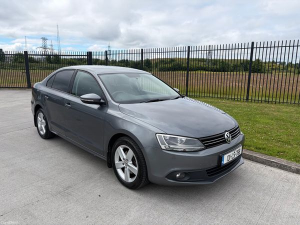 Volkswagen Jetta Saloon, Diesel, 2013, Grey