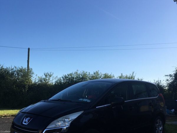Peugeot 5008 MPV, Diesel, 2010, Black