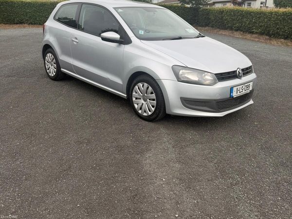 Volkswagen Polo Hatchback, Petrol, 2011, Silver