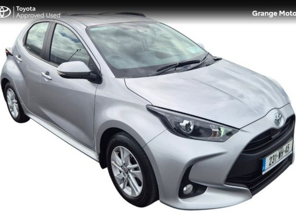 Toyota Yaris Hatchback, Petrol, 2023, Silver