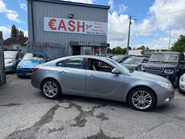 Vauxhall Insignia Hatchback, Diesel, 2011, Silver