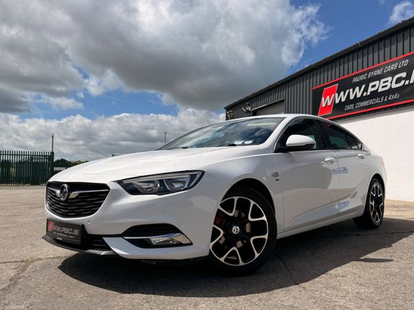 Vauxhall Insignia Hatchback, Diesel, 2018, White