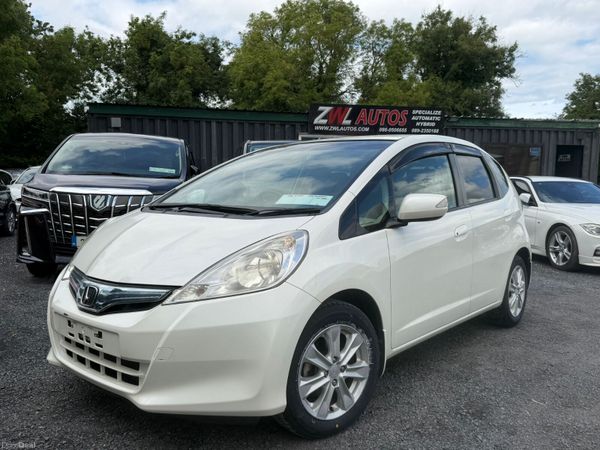 Honda Fit Hatchback, Petrol Hybrid, 2011, White