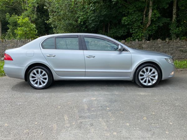 Skoda Superb Saloon, Diesel, 2011, Silver