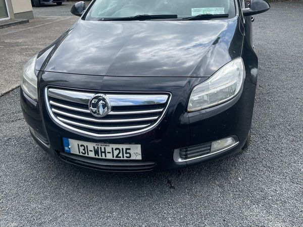 Vauxhall Insignia Hatchback, Diesel, 2013, Black