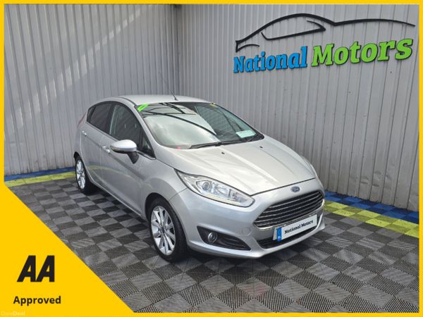 Ford Fiesta Hatchback, Petrol, 2015, Silver