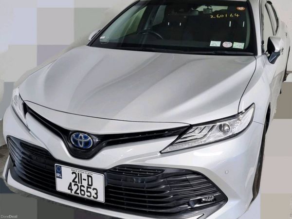 Toyota Camry Saloon, Petrol Hybrid, 2021, Silver