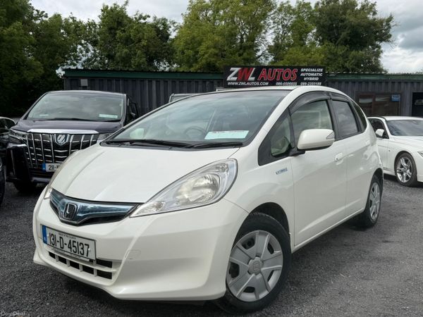 Honda Fit Hatchback, Petrol Hybrid, 2013, White