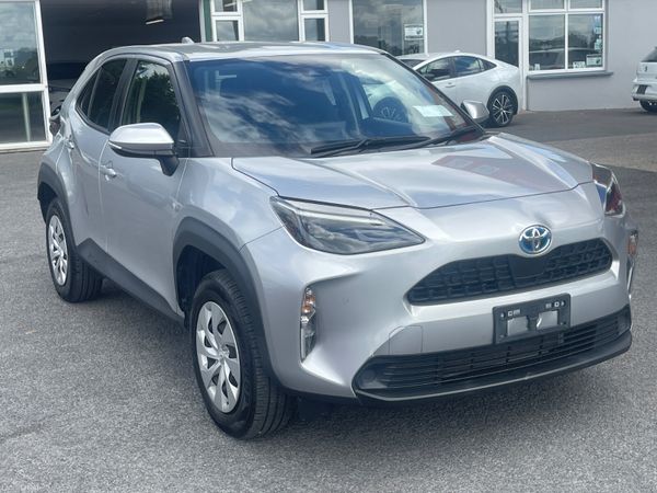 Toyota Yaris Cross SUV, Petrol Hybrid, 2021, Silver