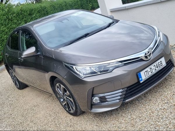 Toyota Corolla Saloon, Diesel, 2017, Grey
