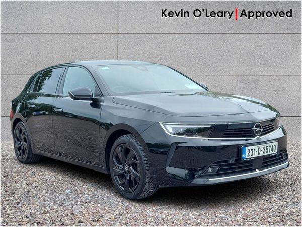 Opel Astra Hatchback, Petrol, 2023, Black