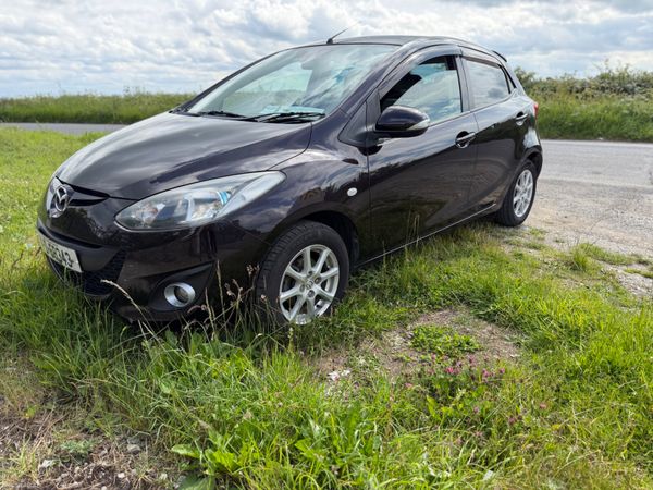 Mazda Demio MPV, Petrol, 2011, Black