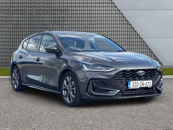 Ford Focus Hatchback, Petrol, 2023, Grey